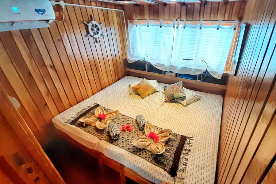 Upperdeck Cabin Upper Deck - image