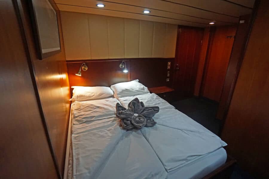 Double Lower Deck - image