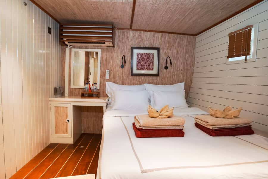 Double Lower Deck - image