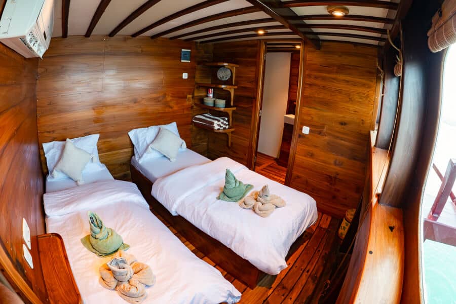 Seaview Main Deck - image