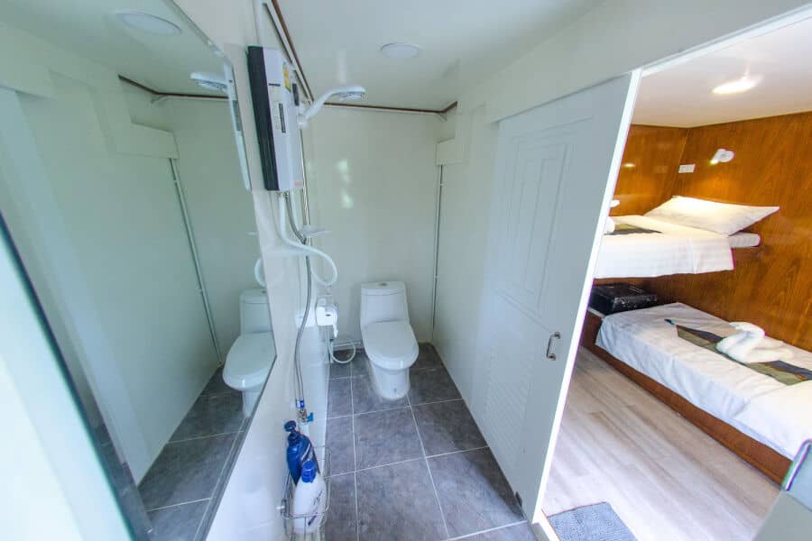 Deluxe Main Deck - image