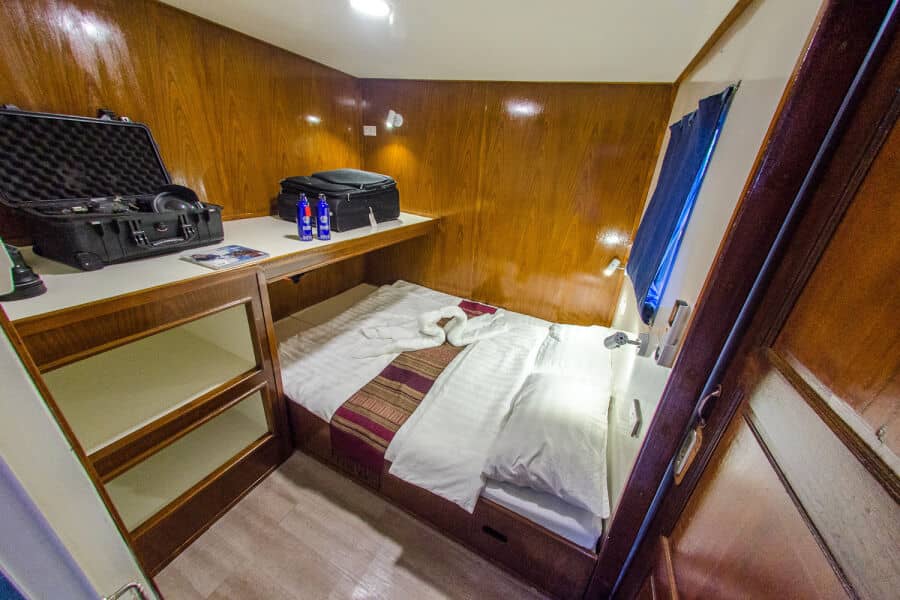 Standard Upper Deck - image