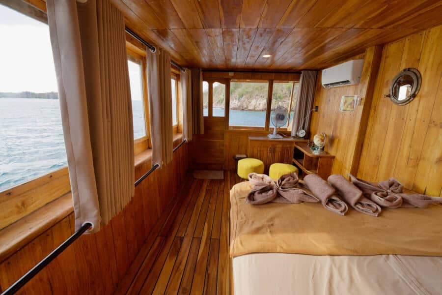 Double cabin with private balcony Upper Deck - image