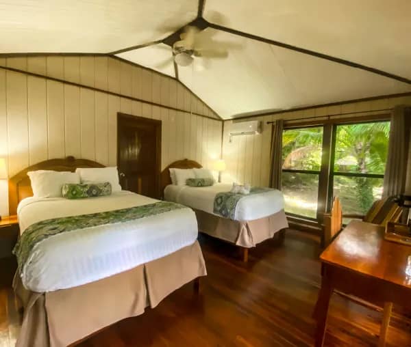 Hill Superior Bungalow - image Hill Superior Bungalow - image