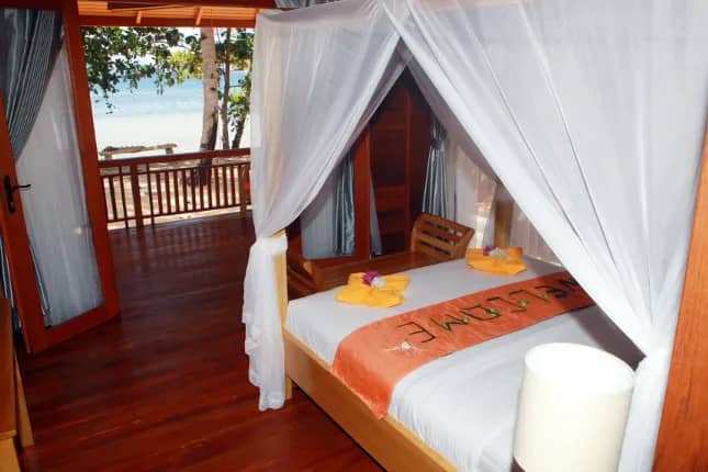 Superior Beachfront - image Superior Beachfront - image