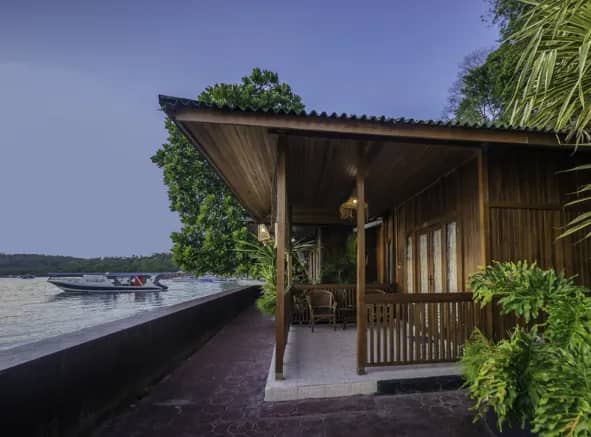 Superior Beachfront - image Superior Beachfront - image