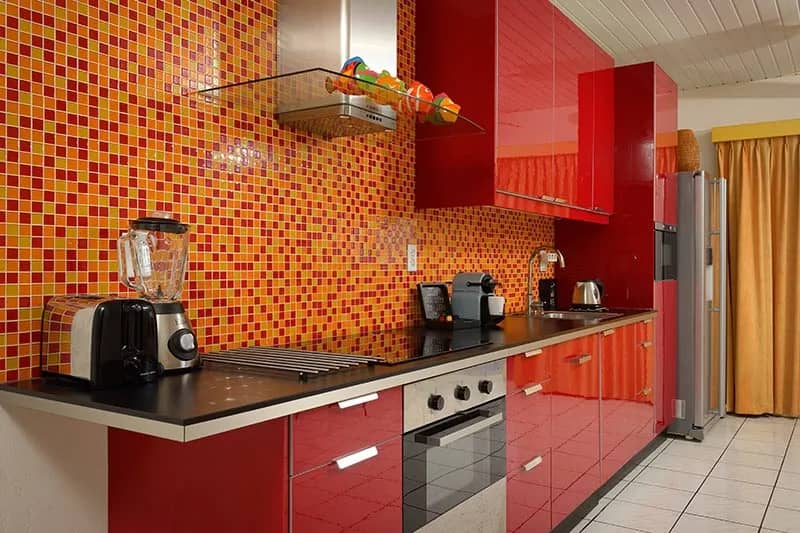 Well-equipped kitchen Well-equipped kitchen