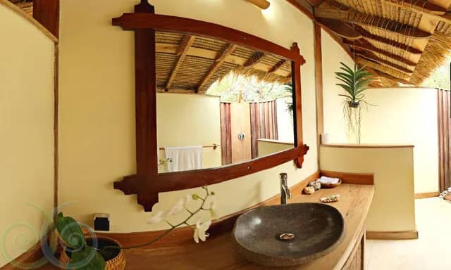 Villa Tabiasu bathroom at Misool Resort Villa Tabiasu bathroom at Misool Resort