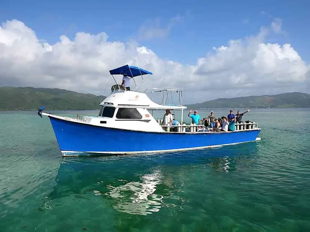 Dive boat at Cabañas on Clark’s Cay in Honduras. Dive boat at Cabañas on Clark’s Cay in Honduras.