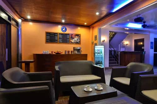 MV-Divers-Cafe-L.jpg MV-Divers-Cafe-L.jpg