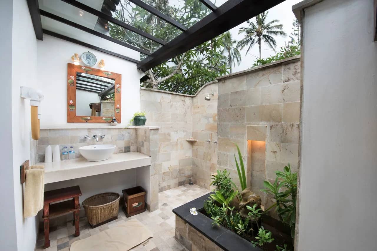 LBC-bathroom-1.jpg LBC-bathroom-1.jpg