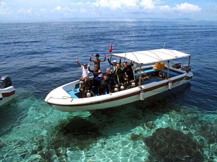 MWB-Dive-Boat.jpg MWB-Dive-Boat.jpg