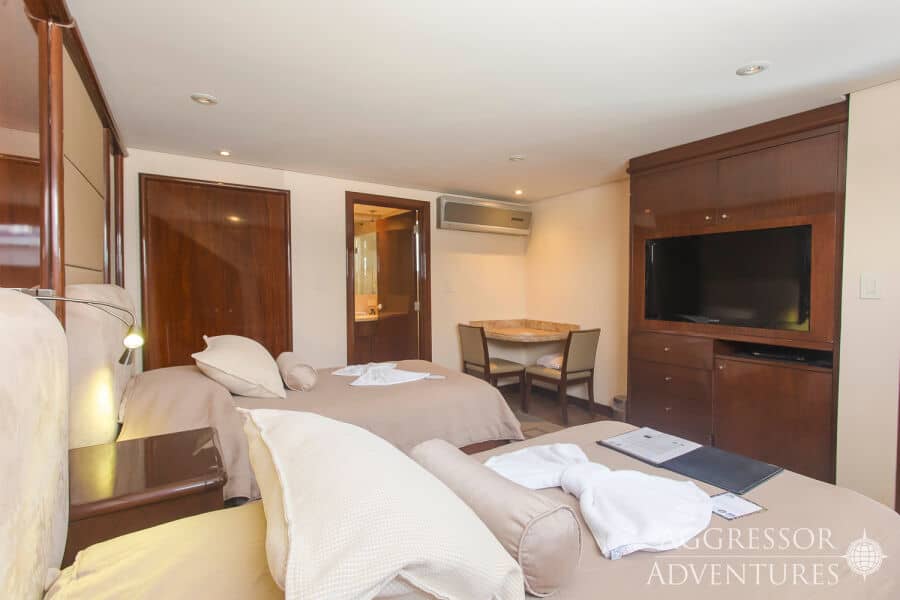 Suite Upper Deck - image Suite Upper Deck - image