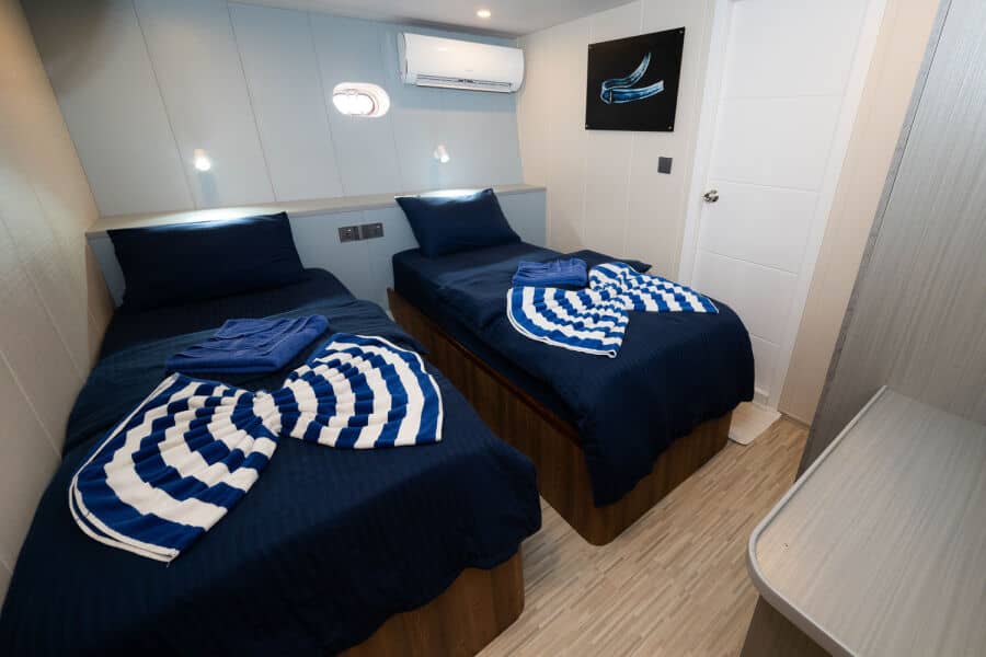 Twin Lower Deck - image Twin Lower Deck - image