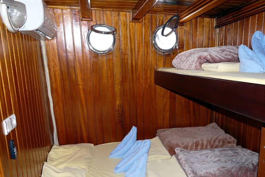 Double Cabin with Berth (3 - 6) Lower Deck - image Double Cabin with Berth (3 - 6) Lower Deck - image
